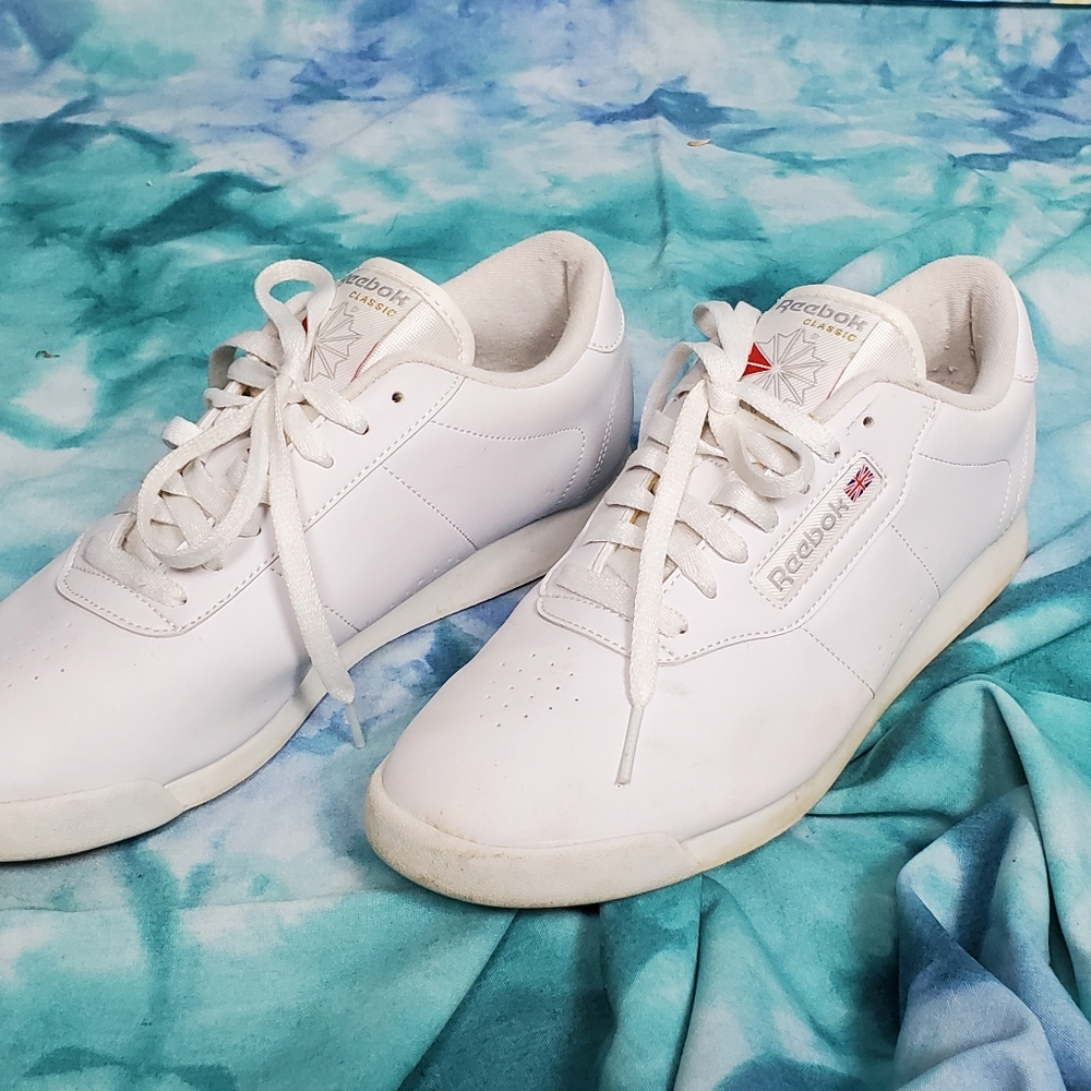 Vintage reebok sneakers unisex